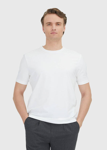Weißes, schlichtes T-Shirt mit Rundhalsausschnitt aus Baumwollmischgewebe