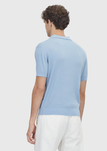 Hellblaues Strickoberteil