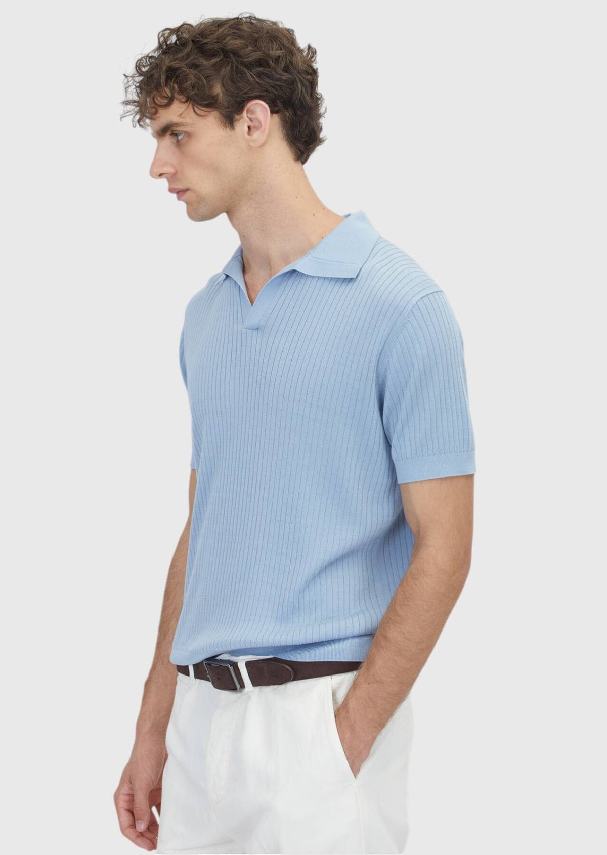 Hellblaues Strickoberteil