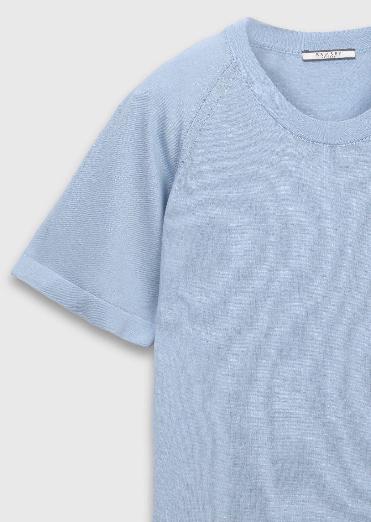 Helles Blau Strickmode