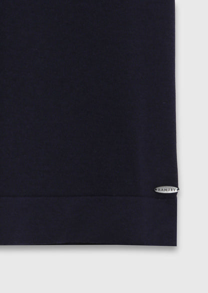 Marineblaue Strickmode