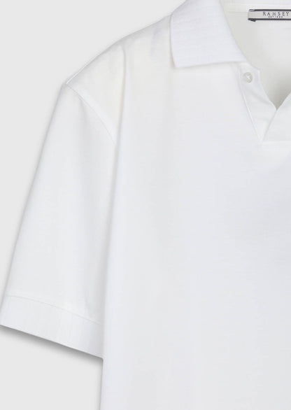 Weißes schlichtes T-Shirt