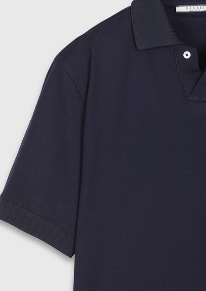 Marineblaues schlichtes T-Shirt