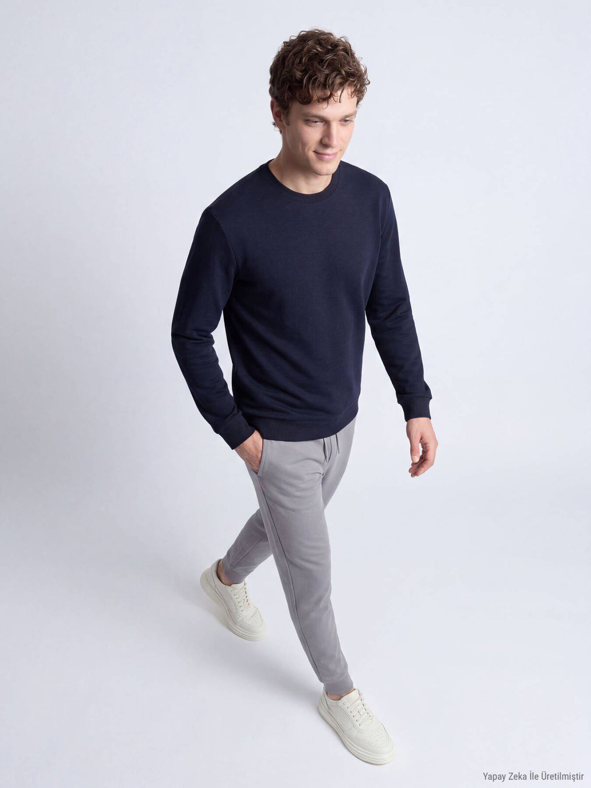 Marineblaues schlichtes Sweatshirt