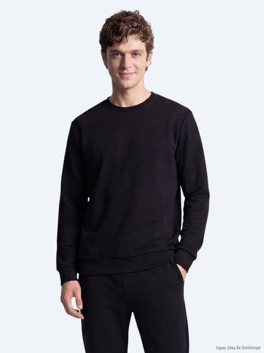 Schwarzes schlichtes Sweatshirt