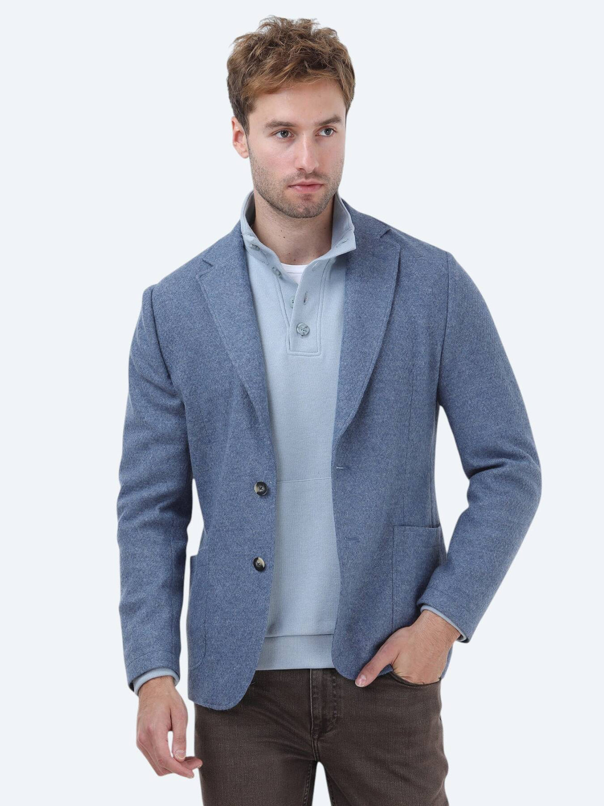 Schlichte Strickjacke aus Wollmischung mit moderner Passform