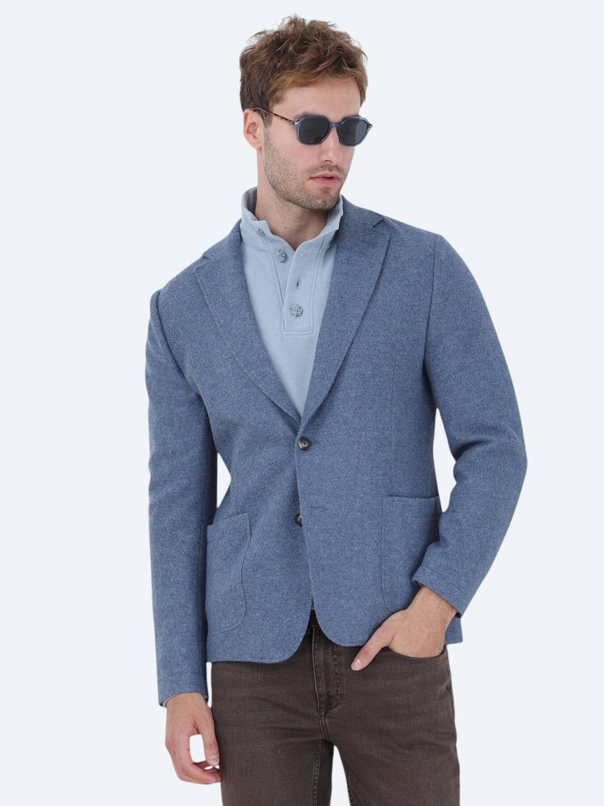 Schlichte Strickjacke aus Wollmischung mit moderner Passform