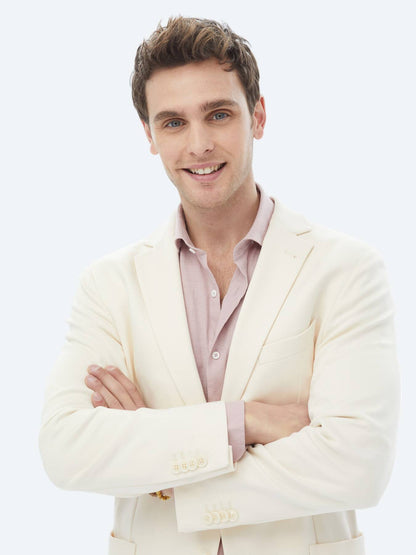 Schlichte Strickjacke mit moderner Passform