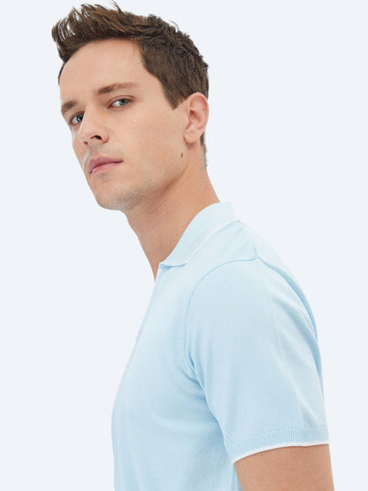 Rollkragenpullover aus schlichtem Strick