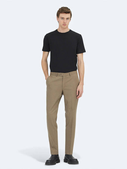 Klassische Hose mit figurbetonter Passform und Leinenbindung