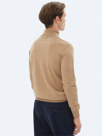Strickpullover aus schlichter Wollmischung