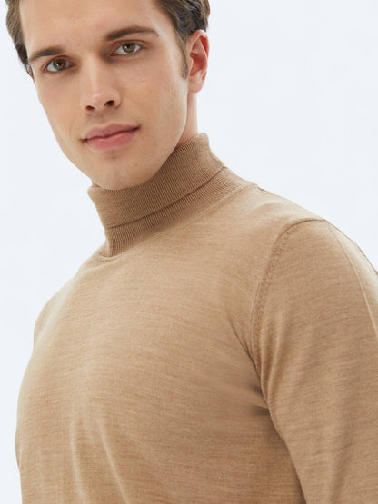 Strickpullover aus schlichter Wollmischung