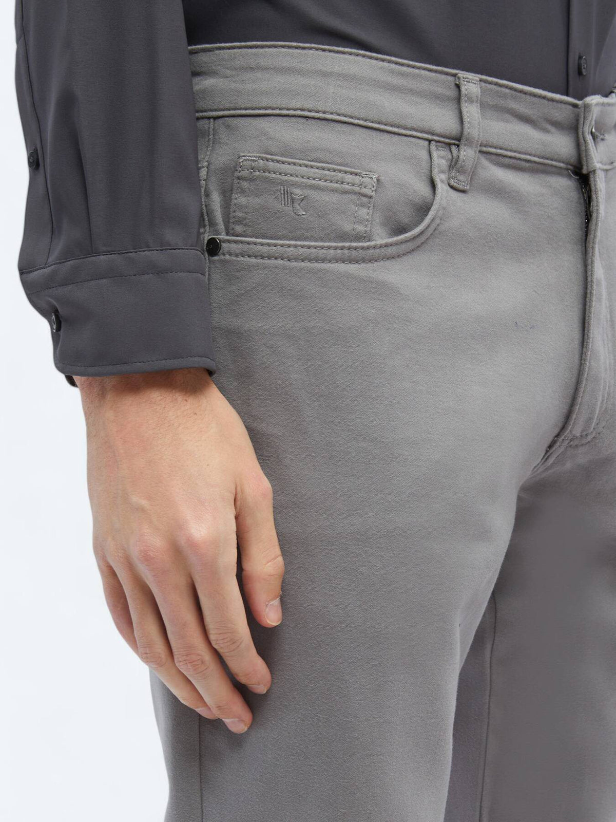 Lässige, gewebte Slim-Fit-Hose aus Baumwollmischung