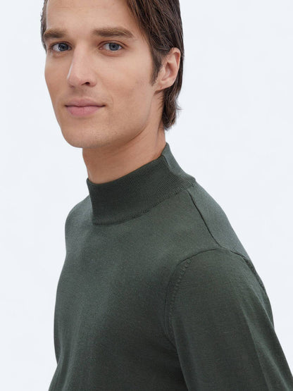 Strickpullover aus schlichter Wollmischung