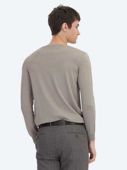 Rundhals Pullover aus Strick