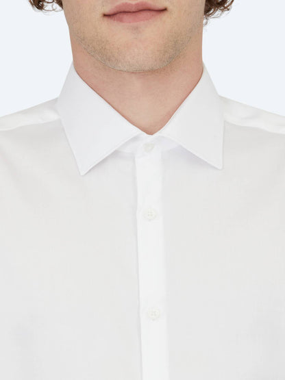 Schlichtes, gewebtes, klassisches Hemd aus 100 % Baumwolle mit regulärer Passform
