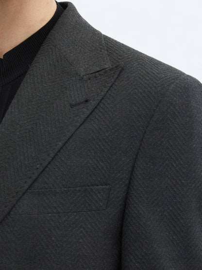 Gemusterte, umweltfreundliche Jacke mit moderner Passform