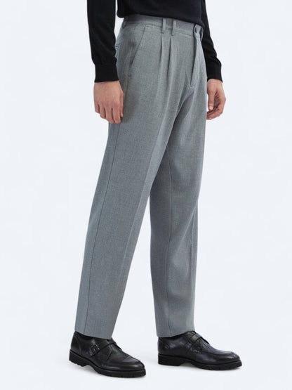 Gewebte Freizeithose im Carrot-Fit