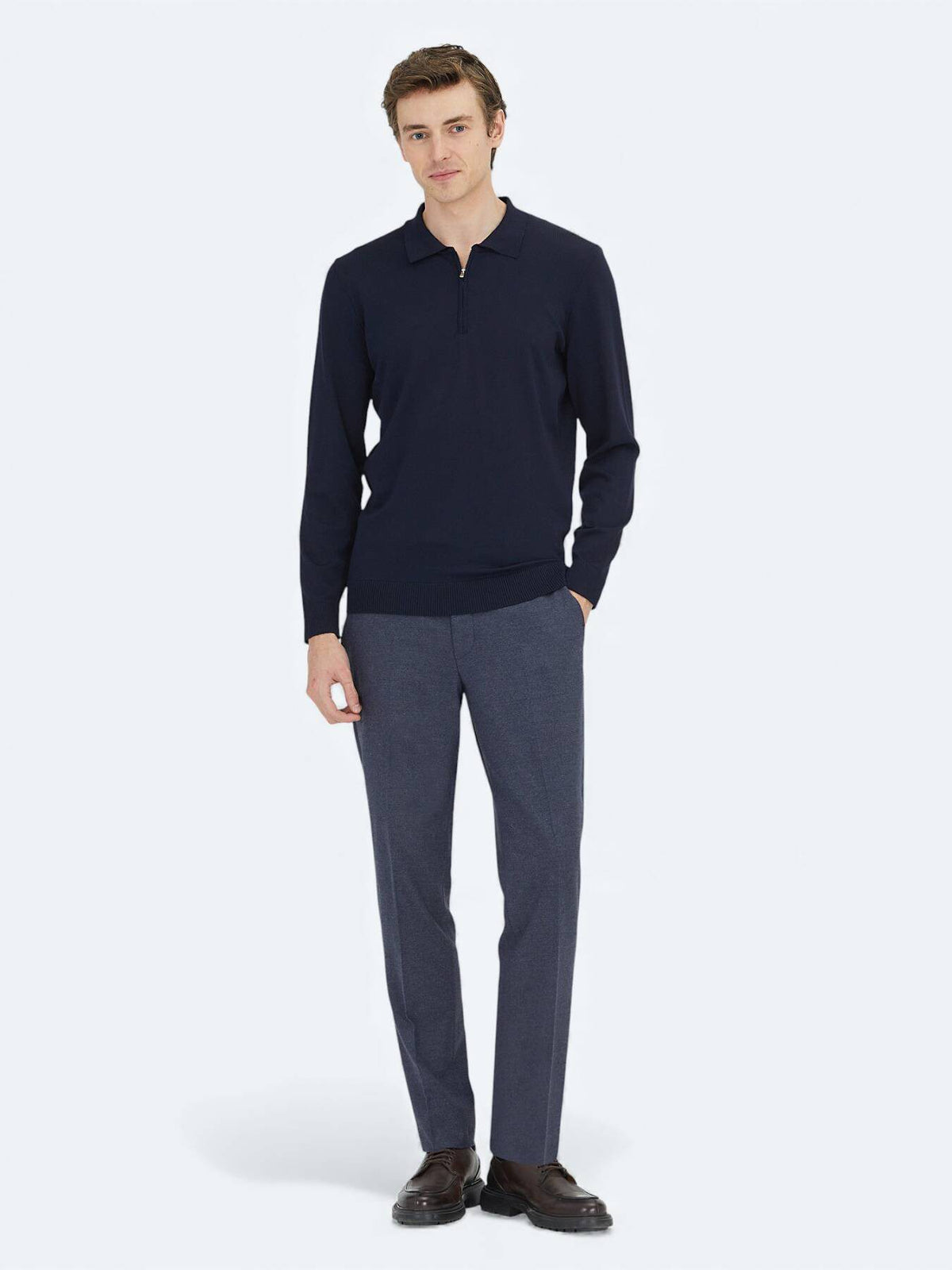 Rollkragenpullover aus schlichtem Strick