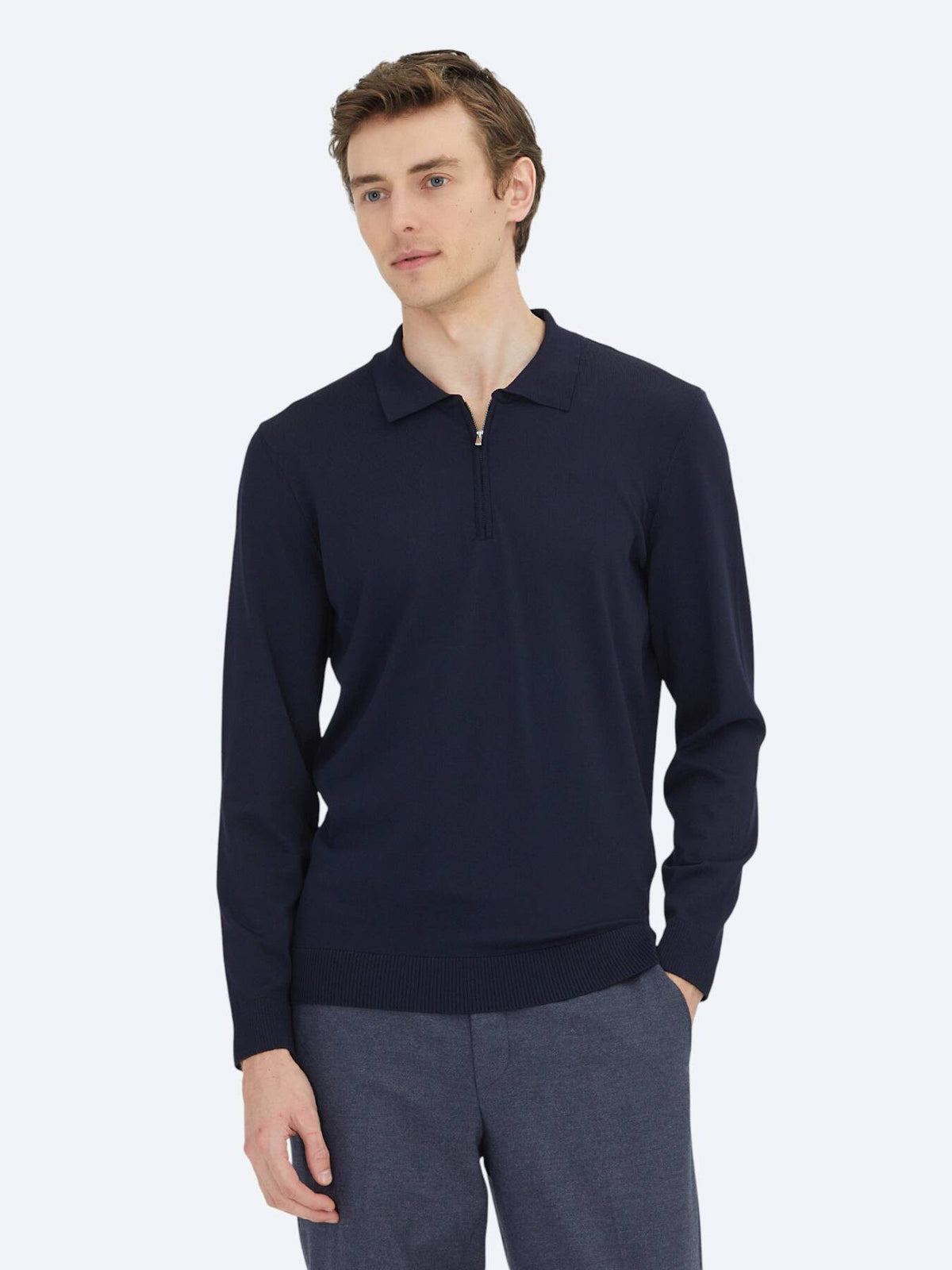 Rollkragenpullover aus schlichtem Strick