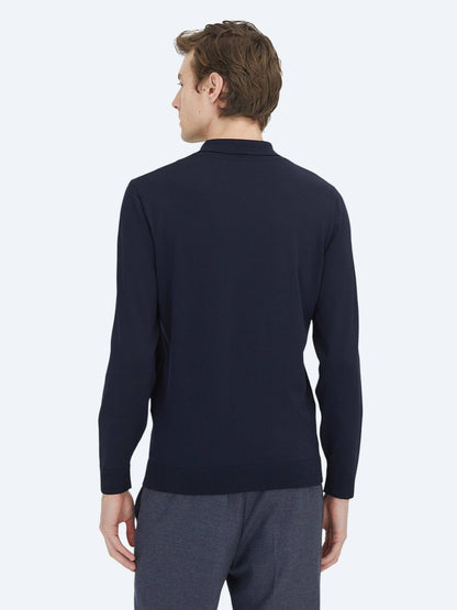 Rollkragenpullover aus schlichtem Strick