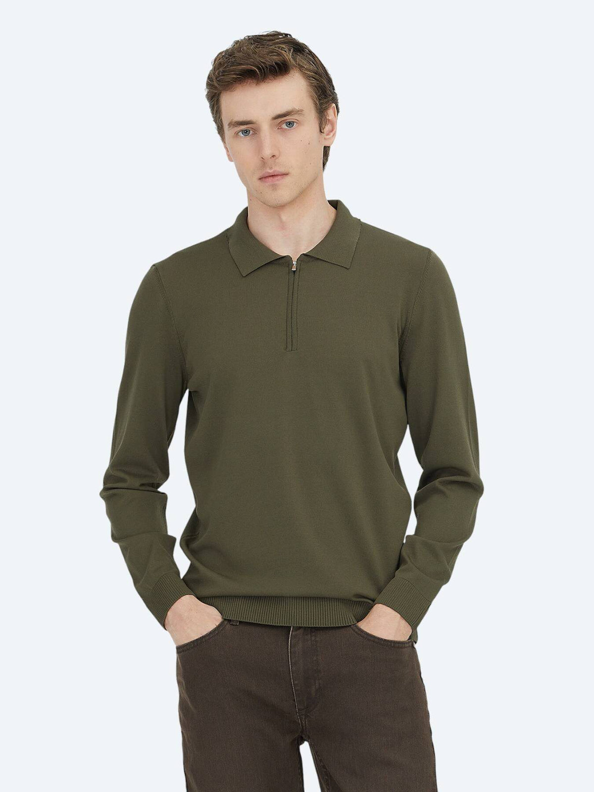 Rollkragenpullover aus schlichtem Strick