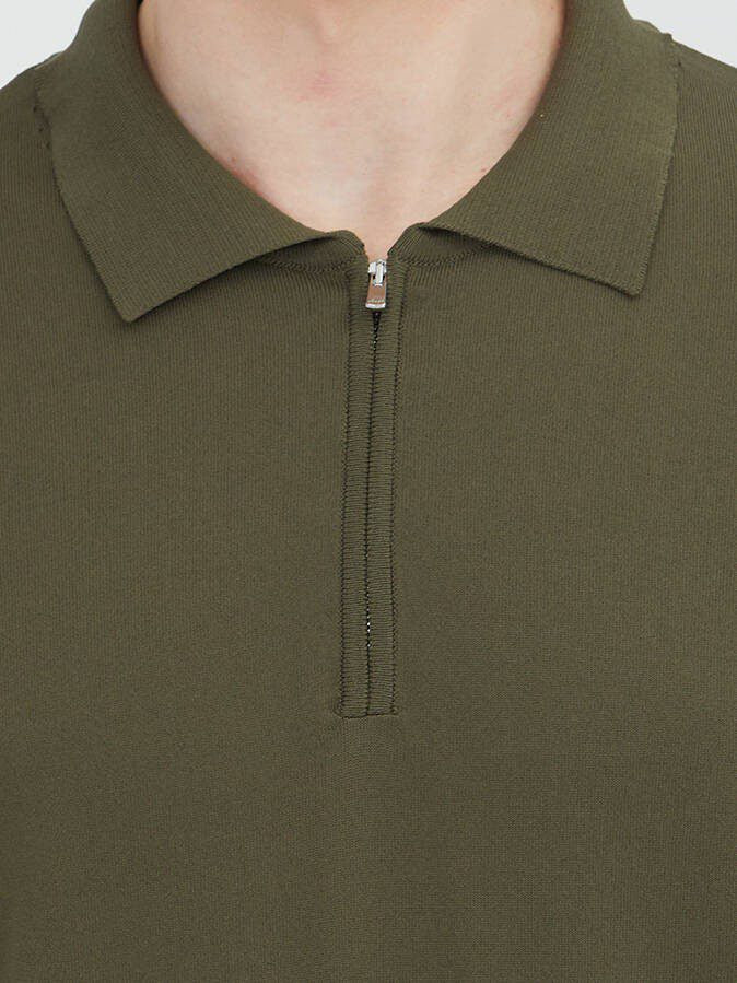 Rollkragenpullover aus schlichtem Strick