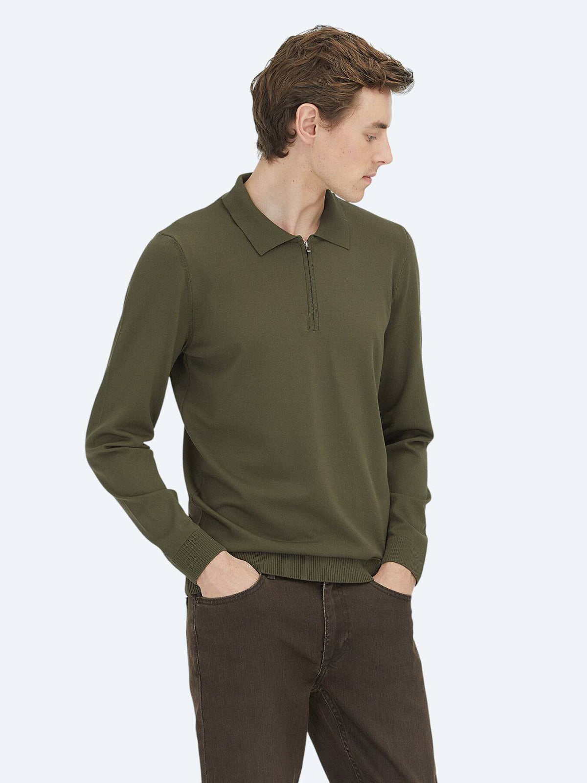 Rollkragenpullover aus schlichtem Strick