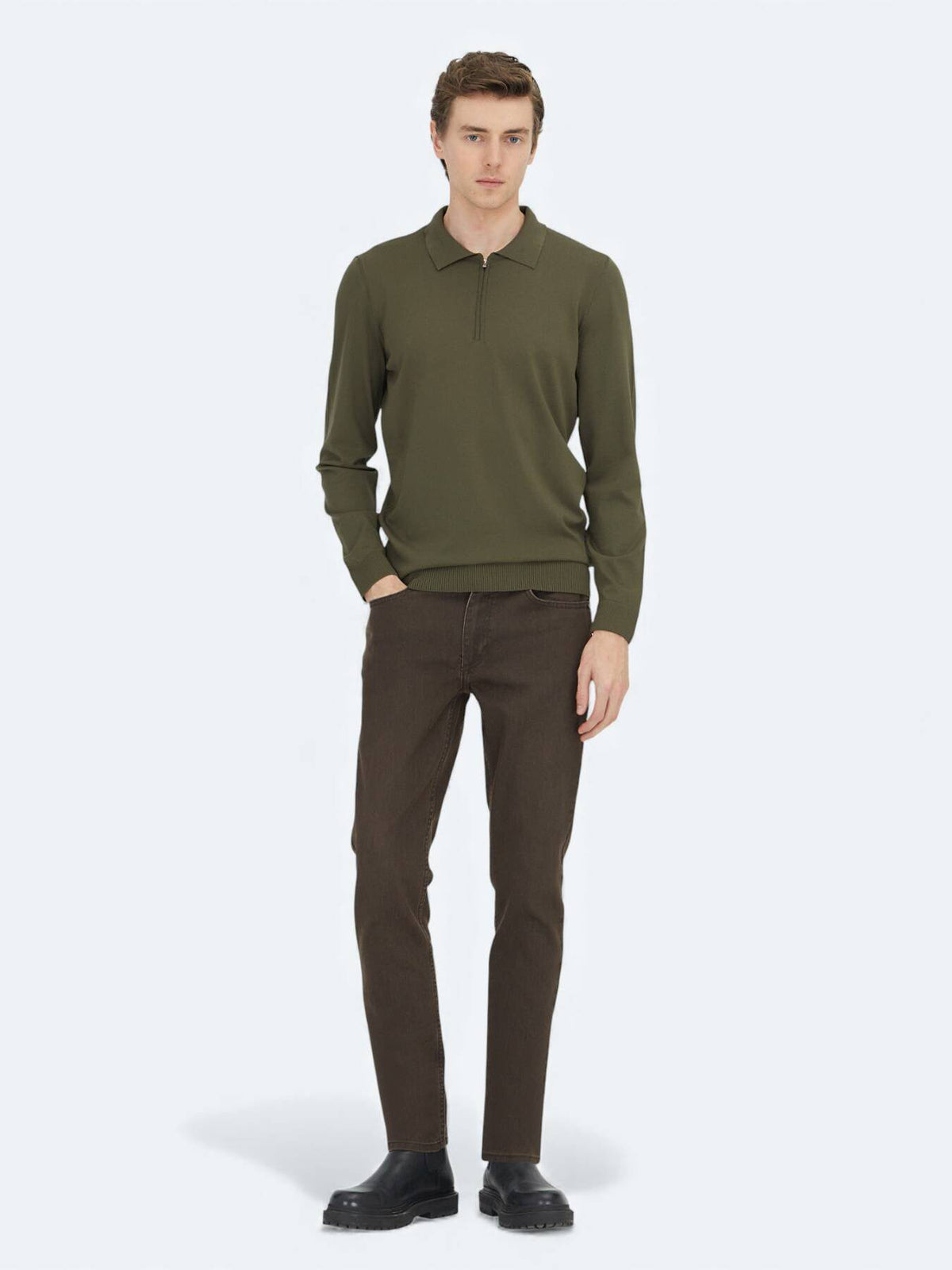 Rollkragenpullover aus schlichtem Strick