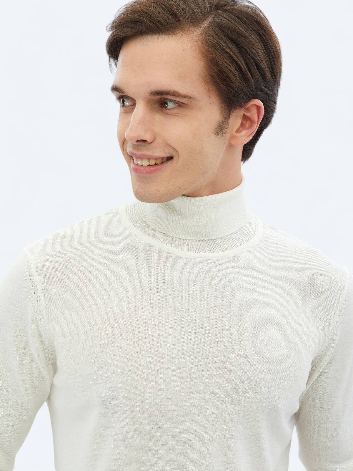 Strickpullover aus schlichter Wollmischung