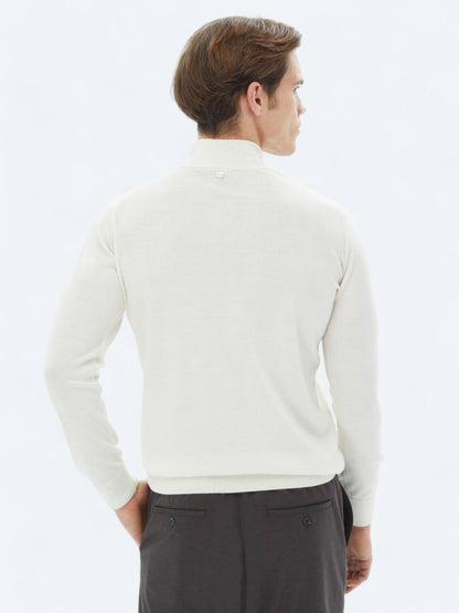 Strickpullover aus schlichter Wollmischung