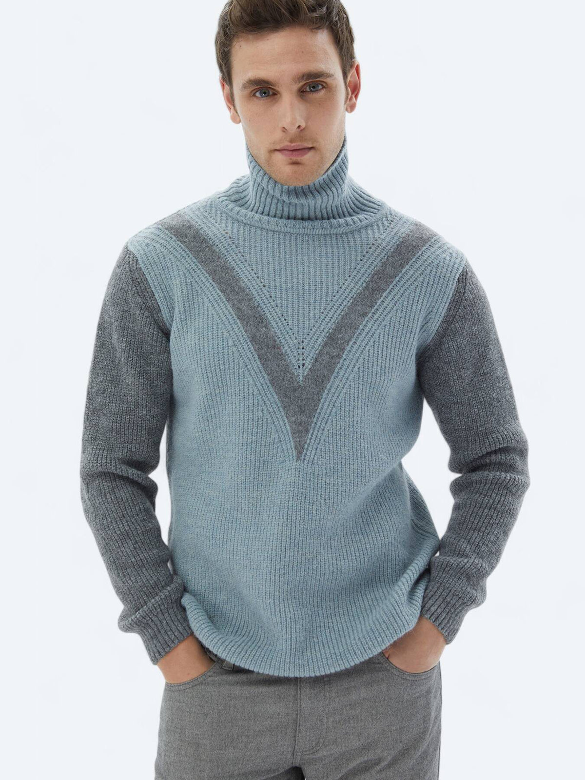 Gemusterter Strickpullover aus Wollmischung mit durchgehendem Rollkragen