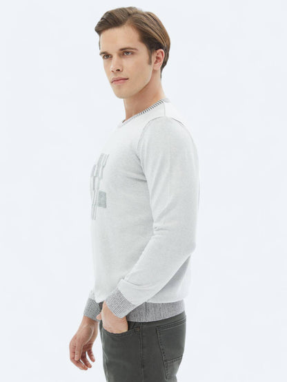 Gemusterter Strickpullover aus Baumwollmischung mit Rundhalsausschnitt