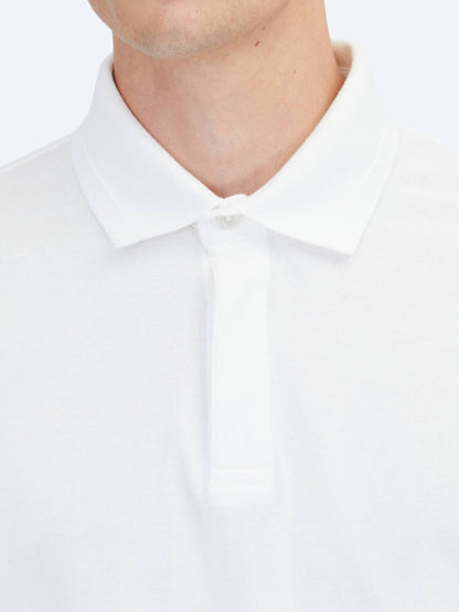 Schlichtes T-Shirt mit Polokragen