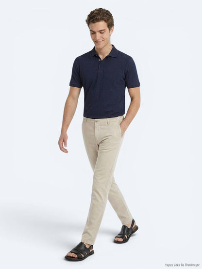 Schlichtes T-Shirt mit Polokragen