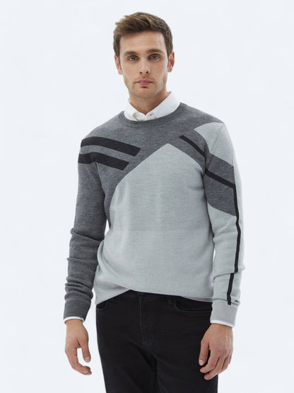 Gemusterter Strickpullover aus Wollmischung mit Rundhalsausschnitt