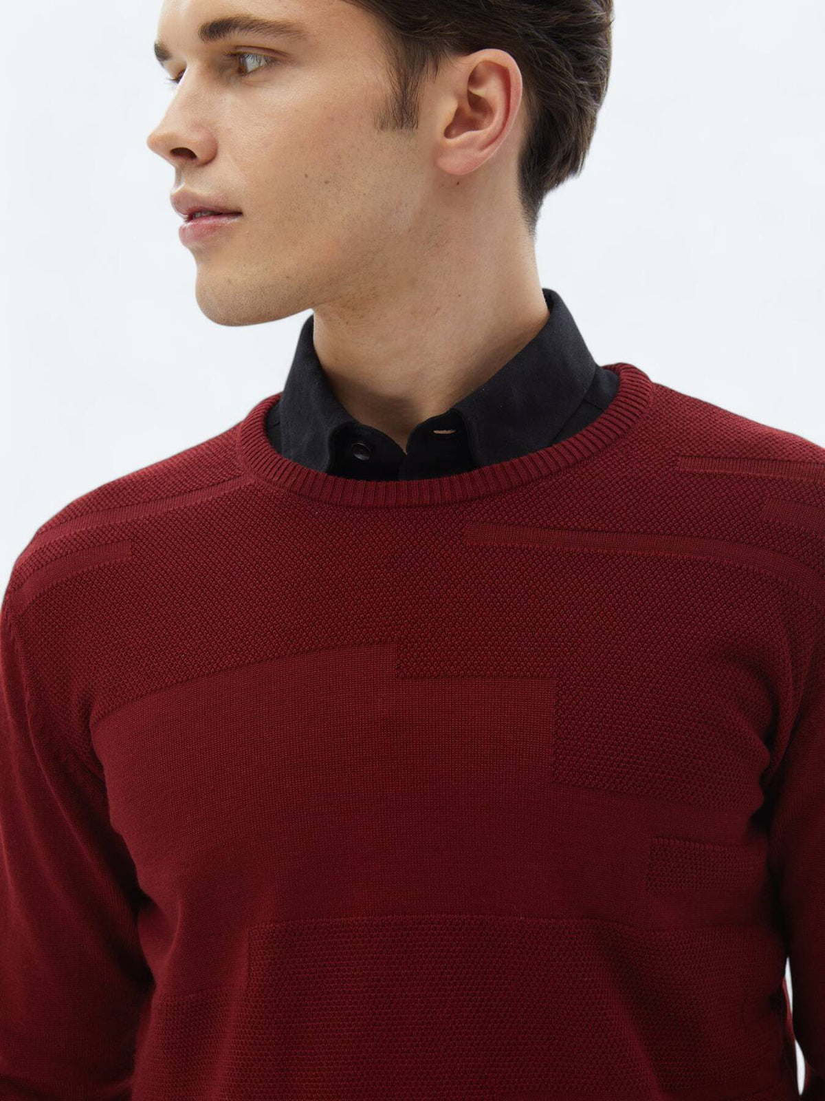 Strickpullover aus Jacquard-Wollmischung mit Rundhalsausschnitt