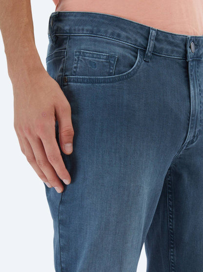Denim-Mischung Slim Fit Baumwollhose