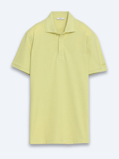 Schlichtes T-Shirt mit Polokragen