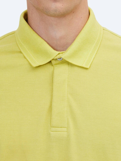 Schlichtes T-Shirt mit Polokragen