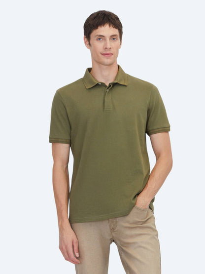 Einfaches Baumwoll-Polo mit Rollkragen
