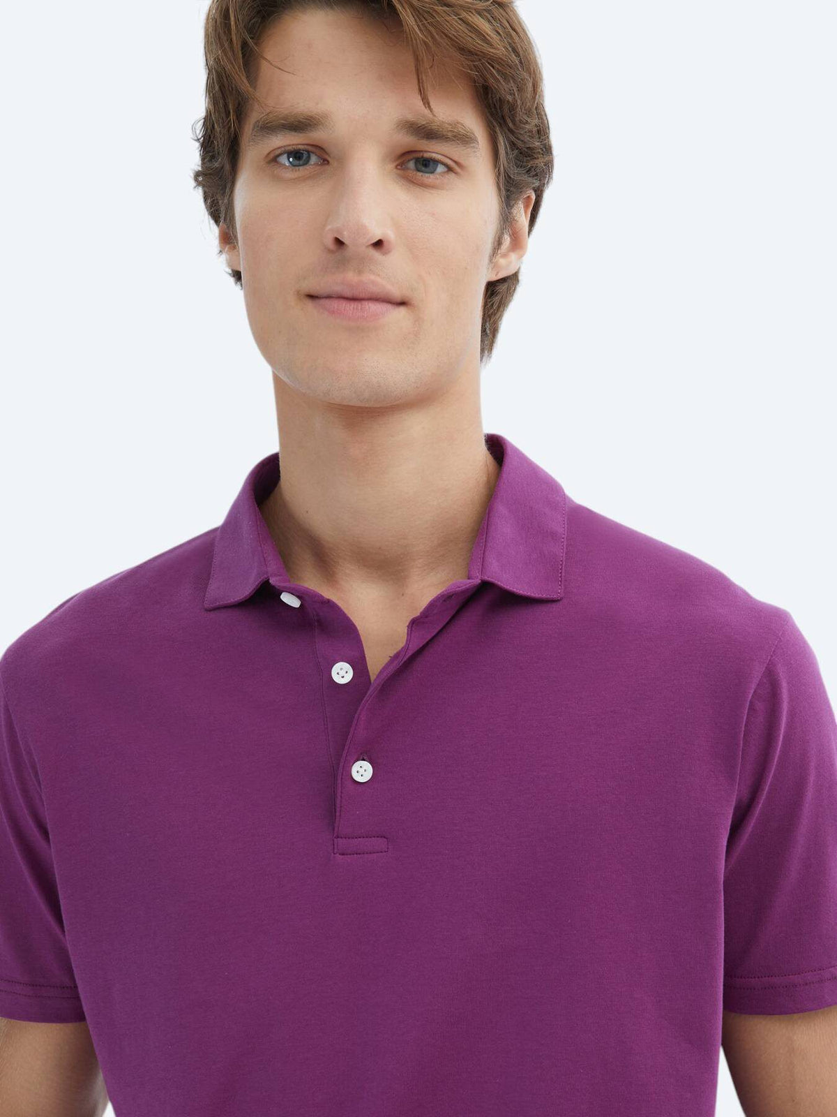 Einfaches Baumwoll-Polo mit Rollkragen