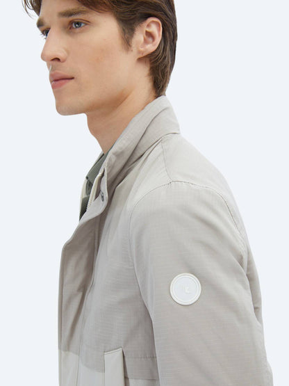 Strukturierte Jacke