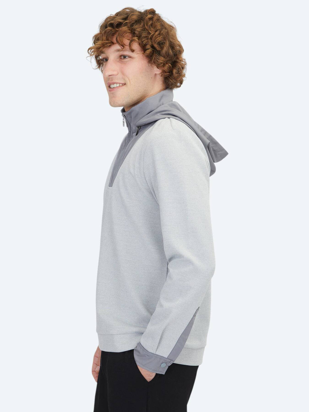 Grauer Kapuzenpullover