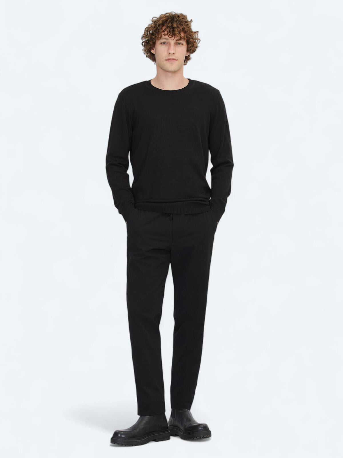 Schwarzer Strickpullover