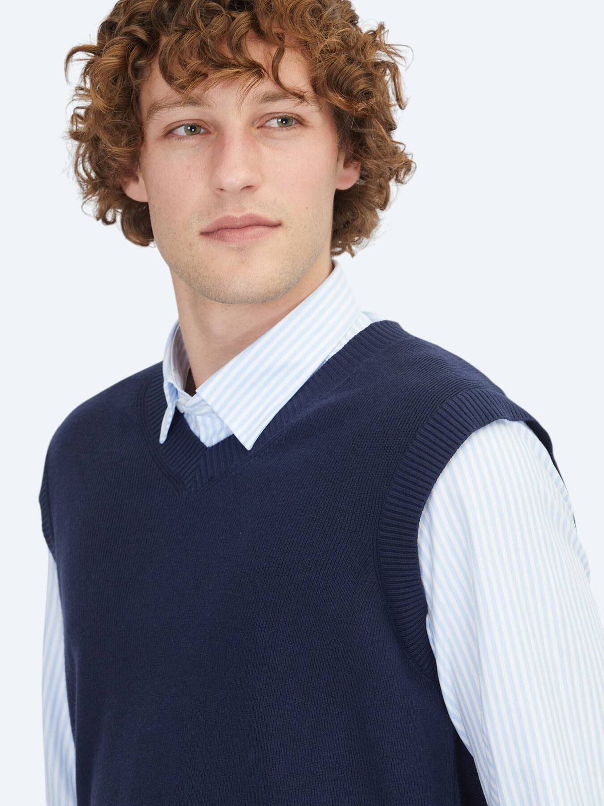 Marineblauer Pullover