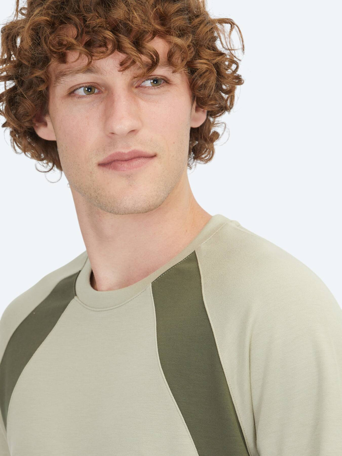 Hellgrüner Rundhalsausschnitt Pullover