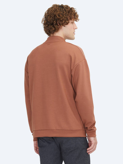 Roter Rollkragenpullover