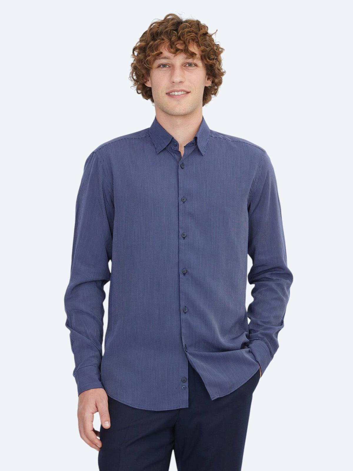 Marineblau gestreiftes Regular Fit Web-Casual-Hemd