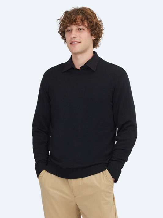 Schwarzer Strickpullover